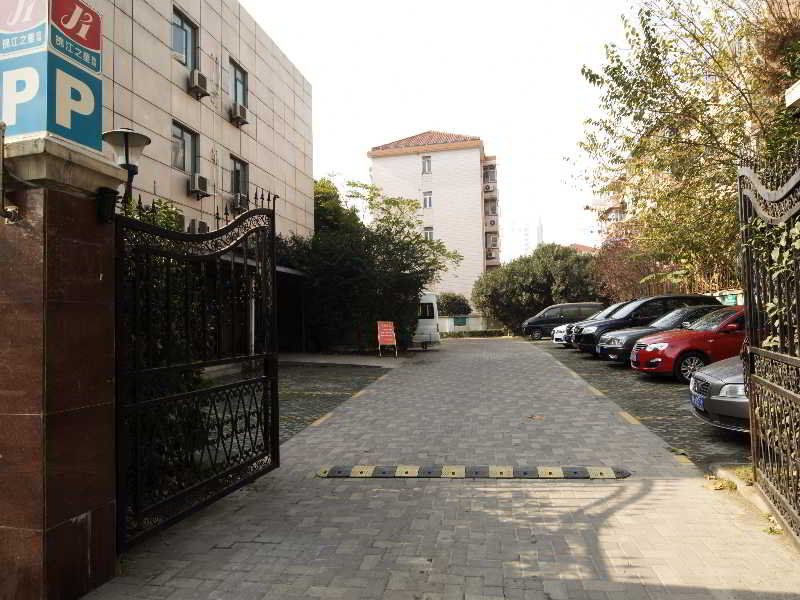 Jingjiang Inn Shanghai Caobao Railway Station Exterior photo